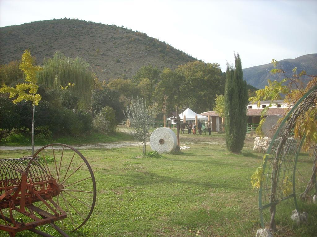 Locanda Dell'Asino D'Oro Villa Sulmona Eksteriør billede